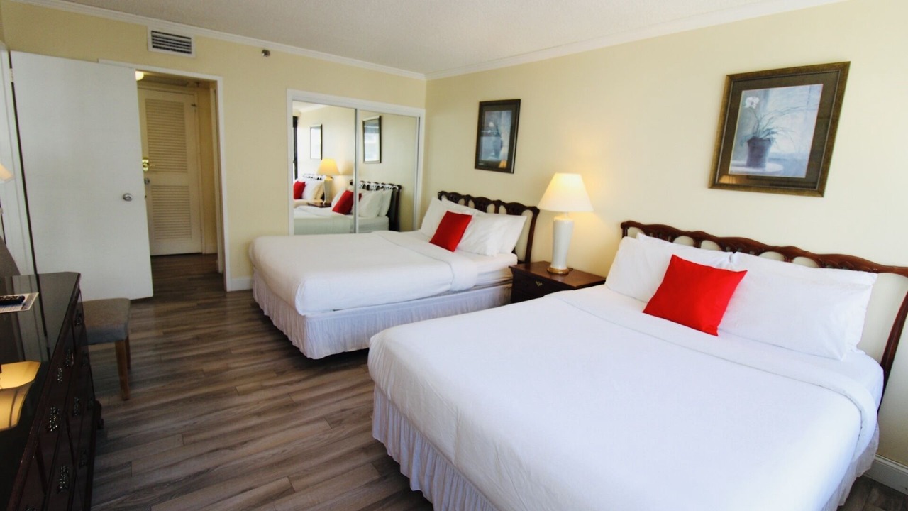 Photo of Bedroom in Mid Beach