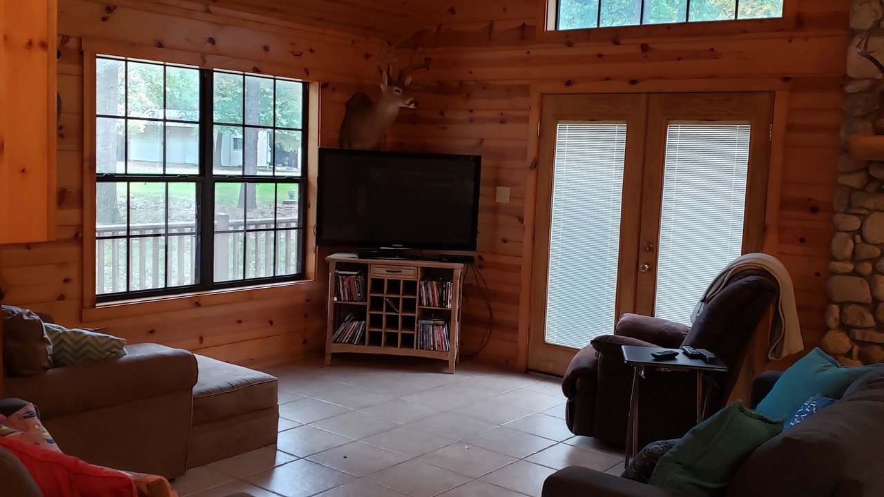 Photo of Livingroom in Zavalla