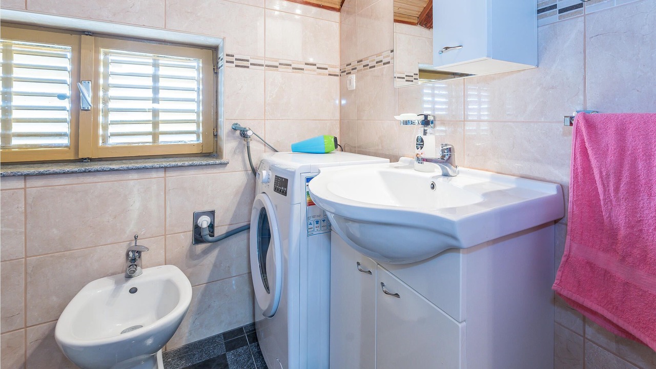 Photo of Bathroom in Skradin