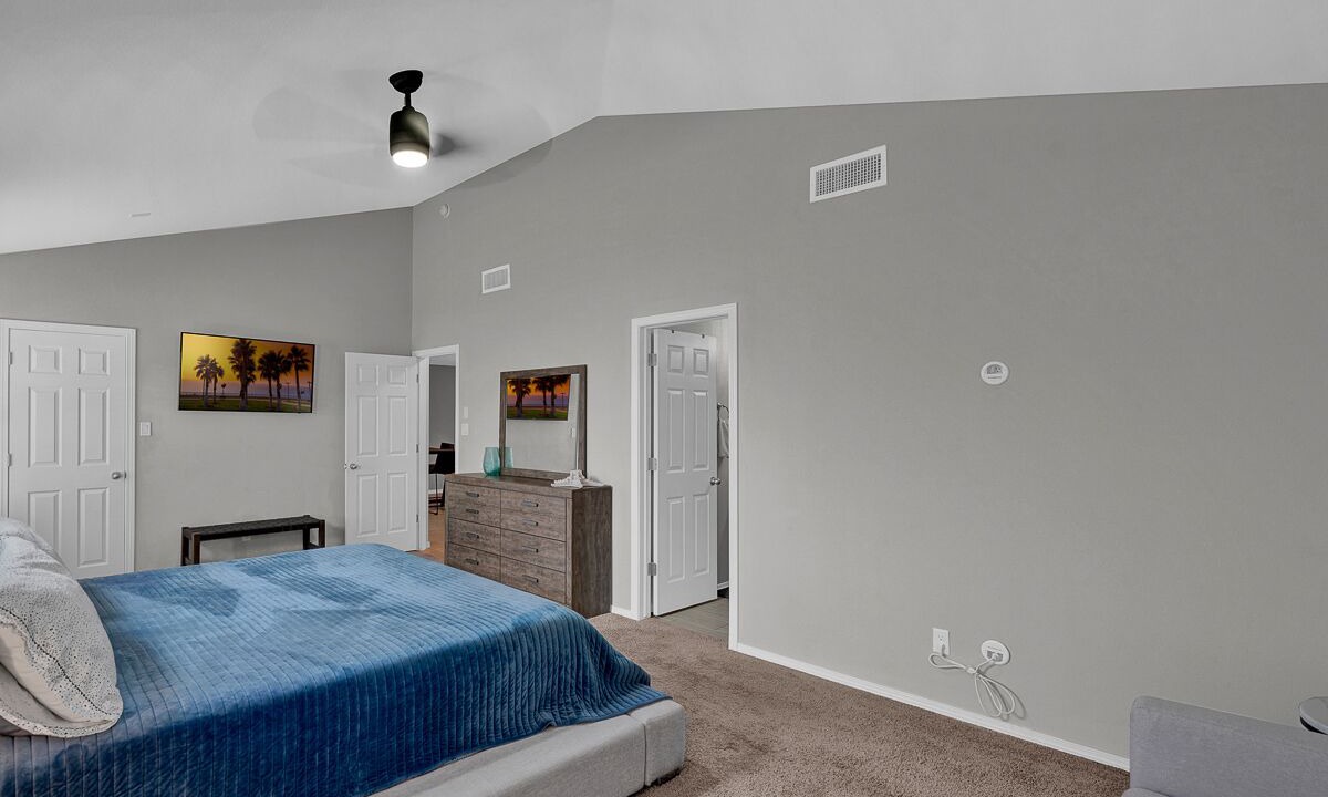 Photo of Bedroom in Biggs Field