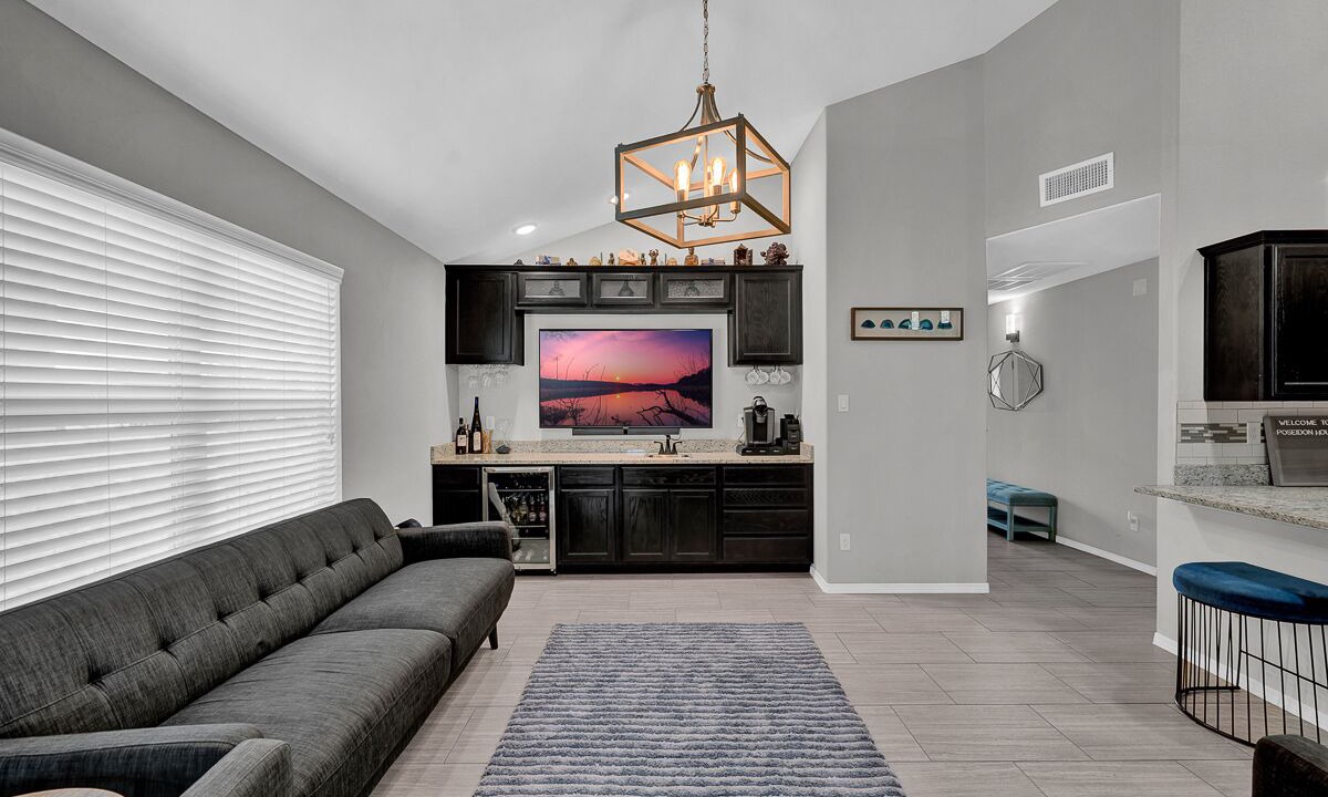 Photo of Livingroom in Biggs Field