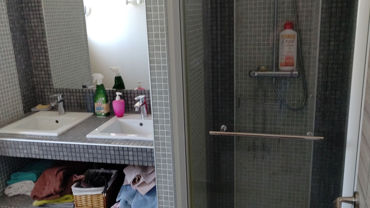 Photo of Bathroom in Vic-la-Gardiole