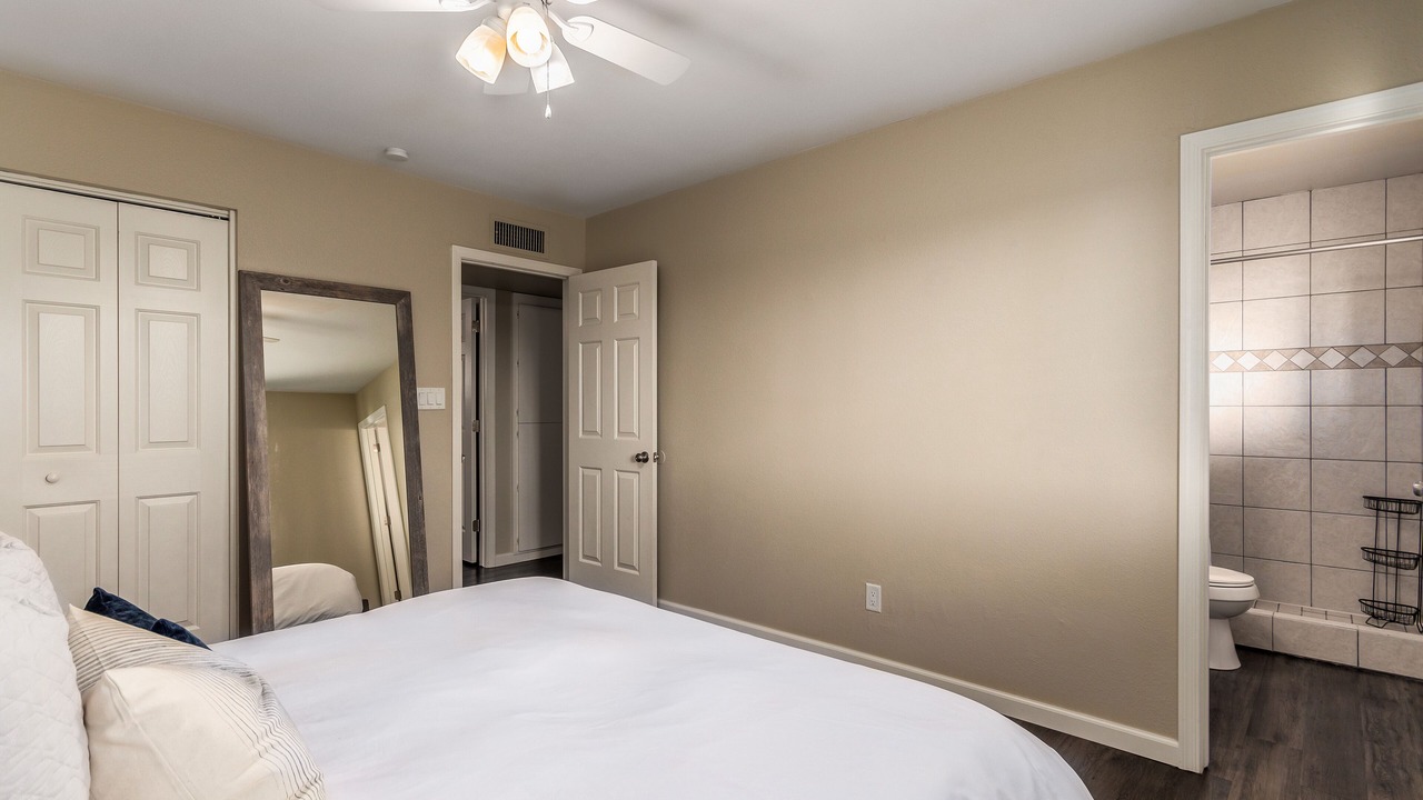 Photo of Bedroom in Cox Heights