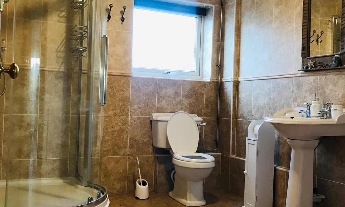 Photo of Bathroom in Borth