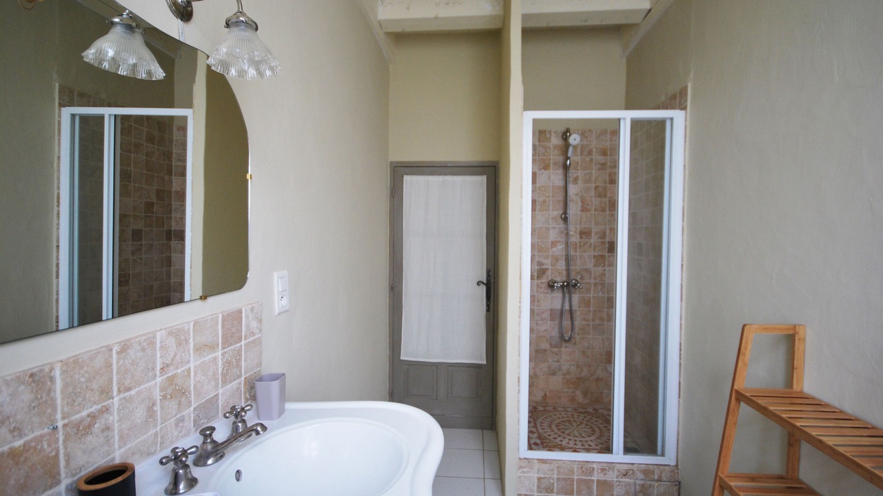 Photo of Bathroom in Montaren-et-Saint-Mediers