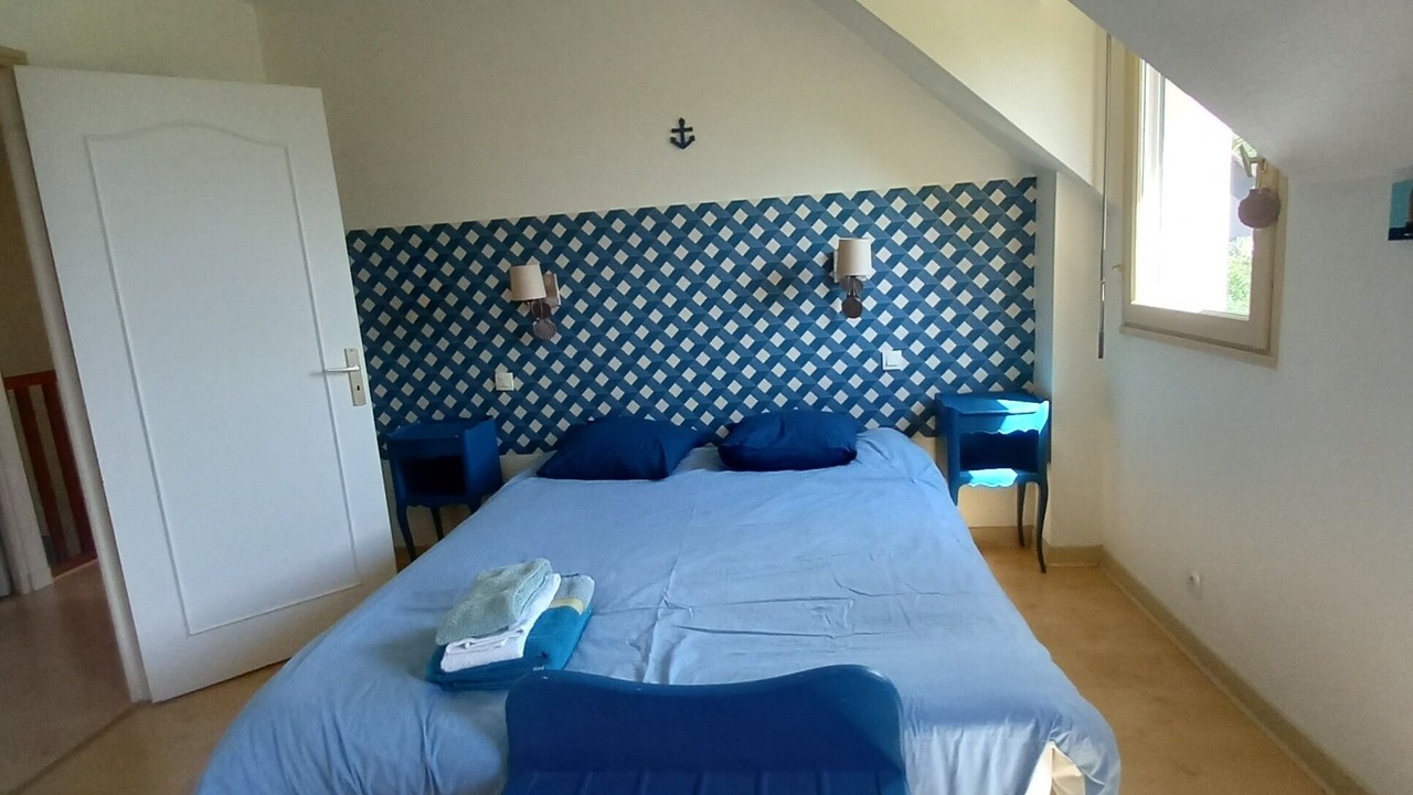 Photo of Bedroom in Le Minihic-sur-Rance