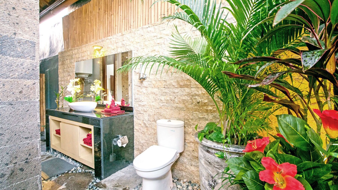 Photo of Bathroom in Laksmana