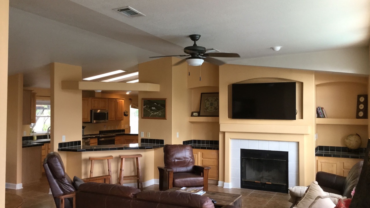 Photo of Livingroom in Sutherland Springs