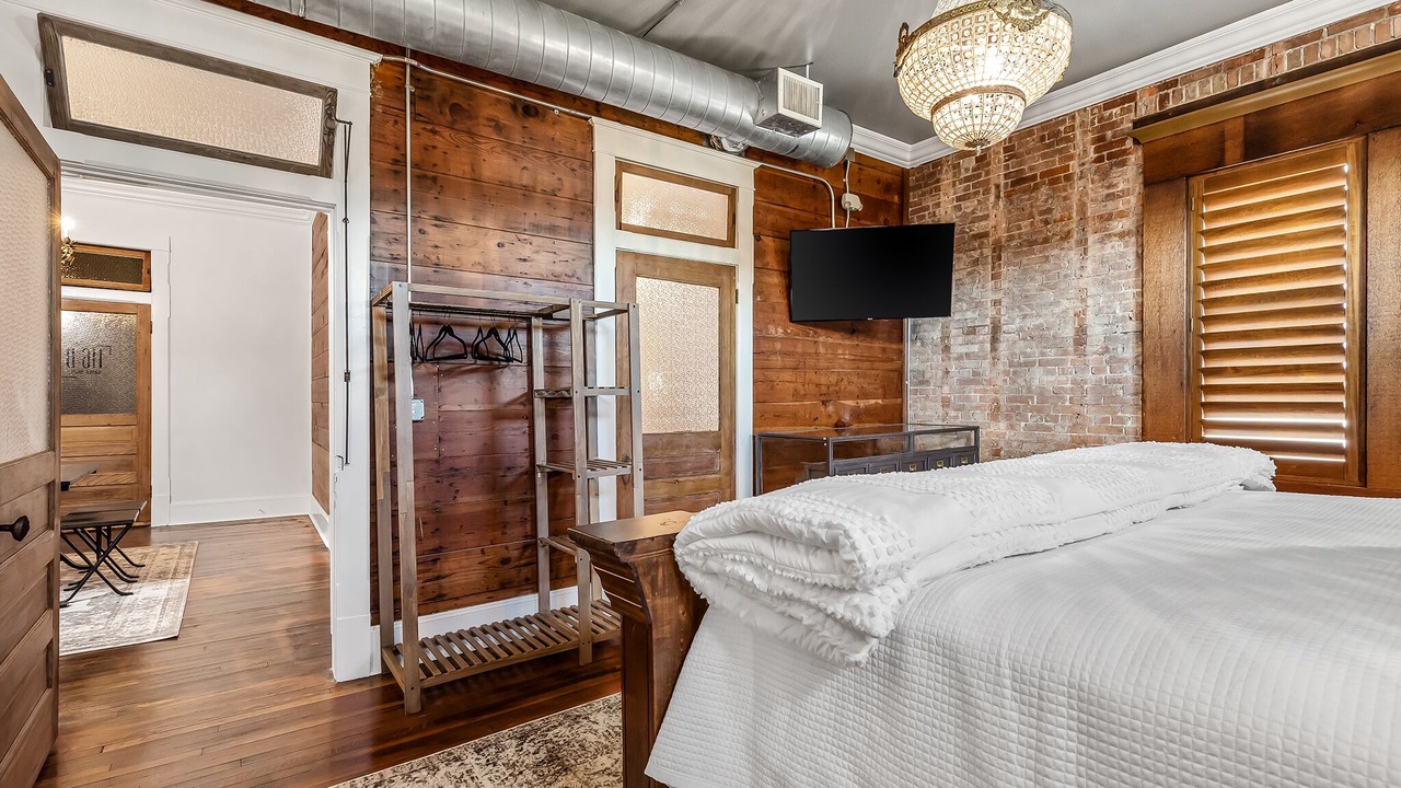 Photo of Bedroom in Angleton