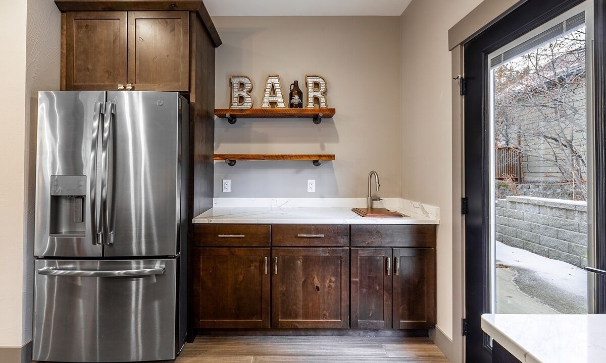 Photo of Others in Helena