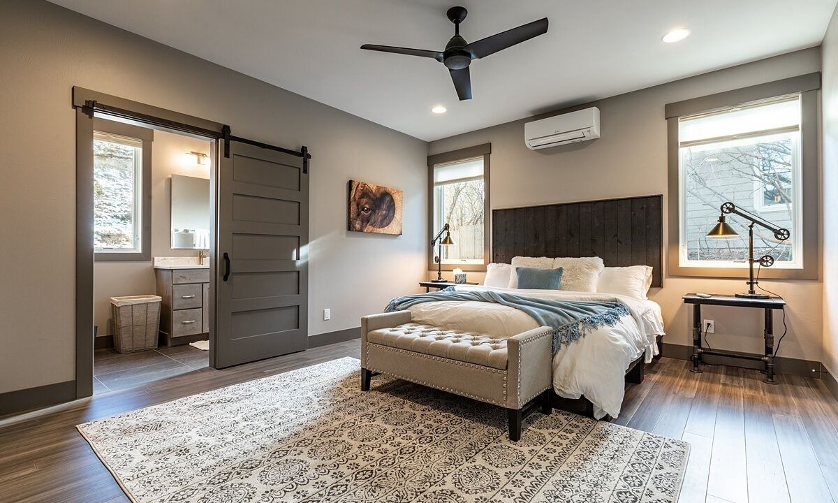 Photo of Others in Helena