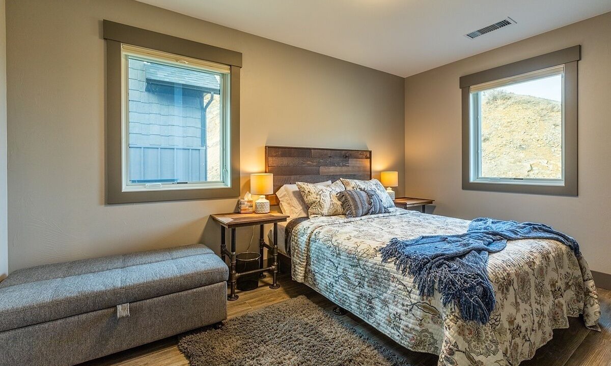 Photo of Others in Helena