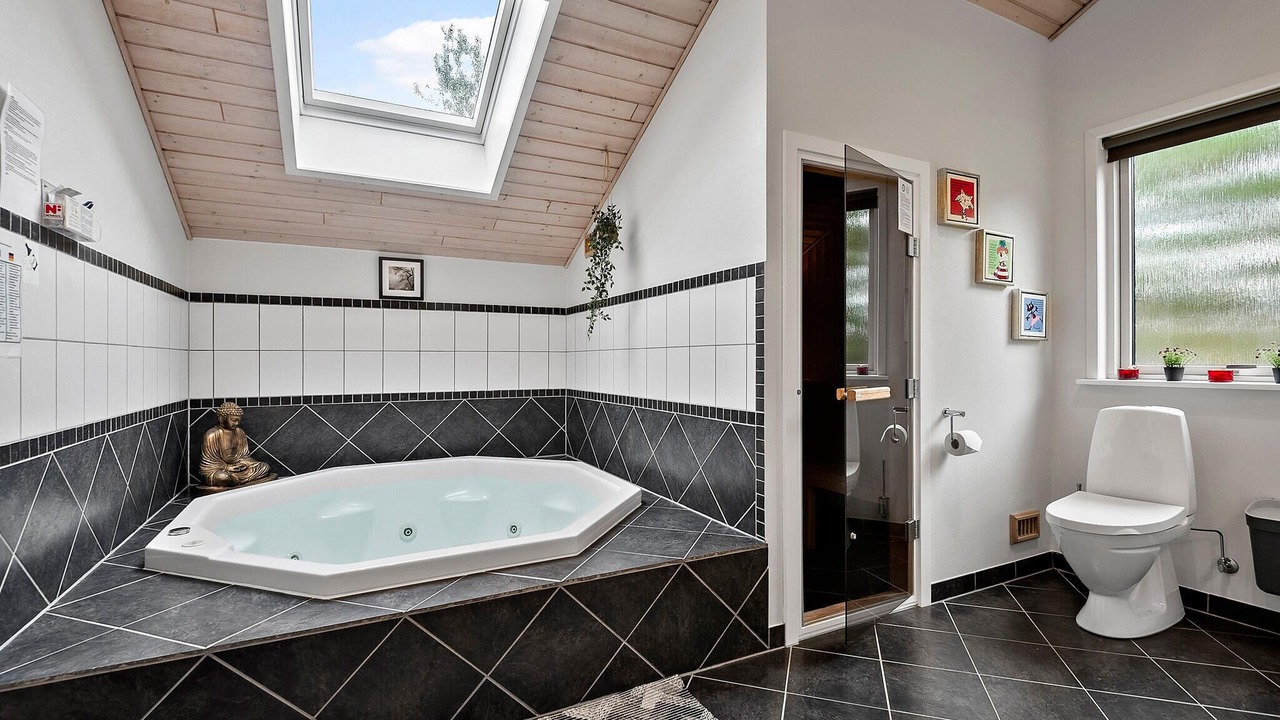Photo of Bathroom in Ansager