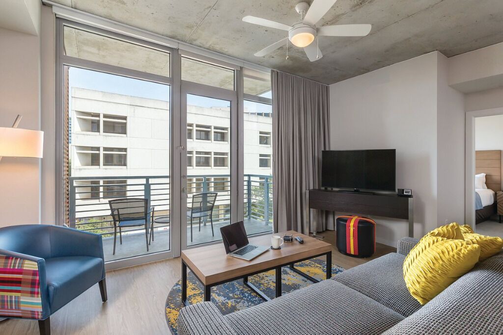 Photo of Livingroom in Civic District