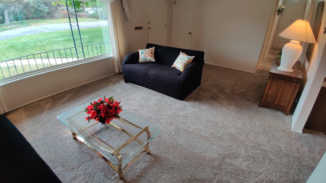Photo of Livingroom in Millcreek