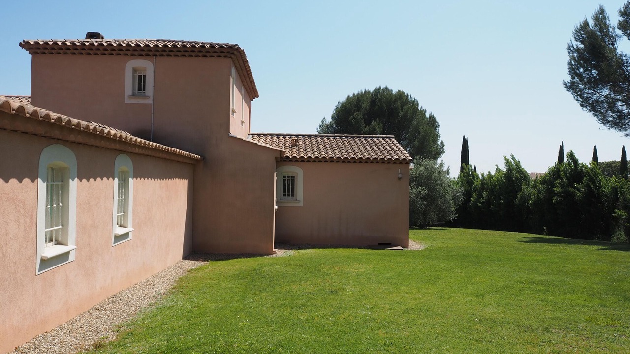 Photo of Outdoor in Lambesc