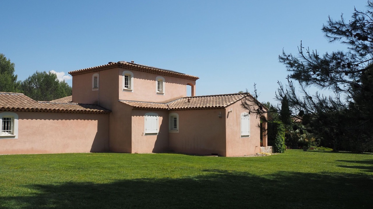 Photo of Outdoor in Lambesc