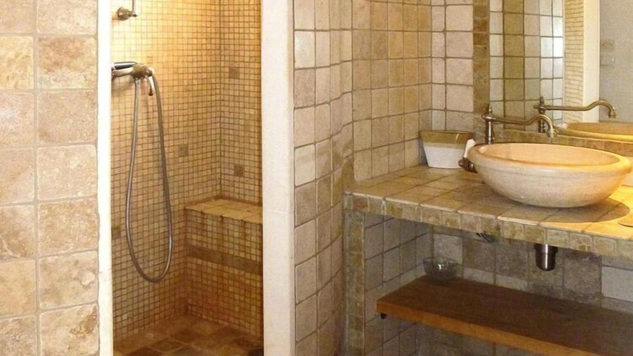 Photo of Bathroom in Lambesc