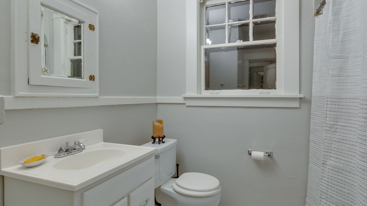 Photo of Bathroom in Cooper-Young Historic District