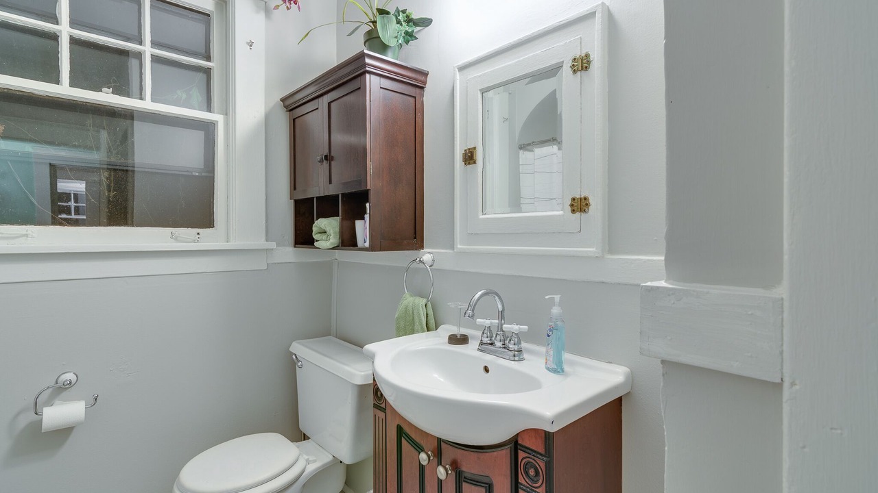 Photo of Bathroom in Cooper-Young Historic District