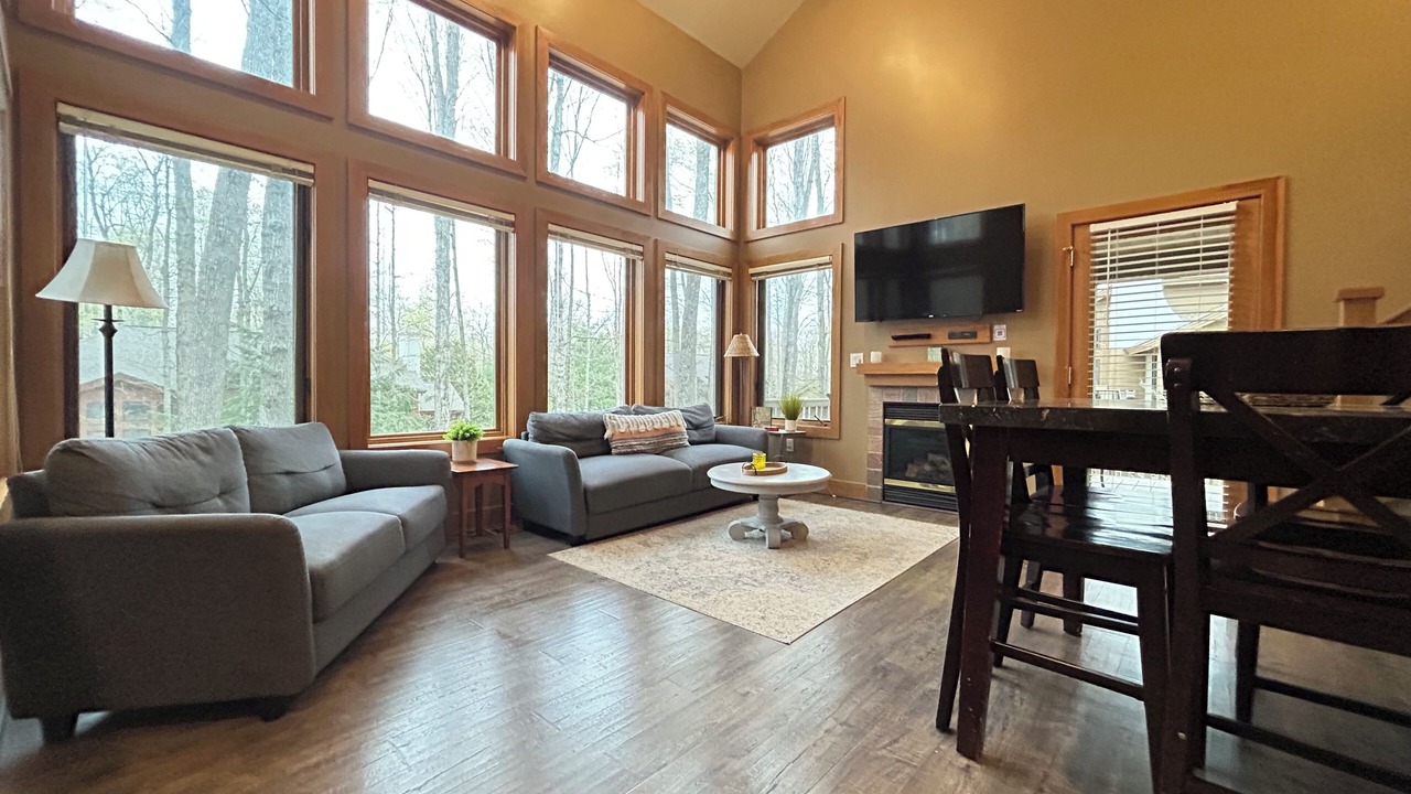 Photo of Livingroom in Boyne Falls
