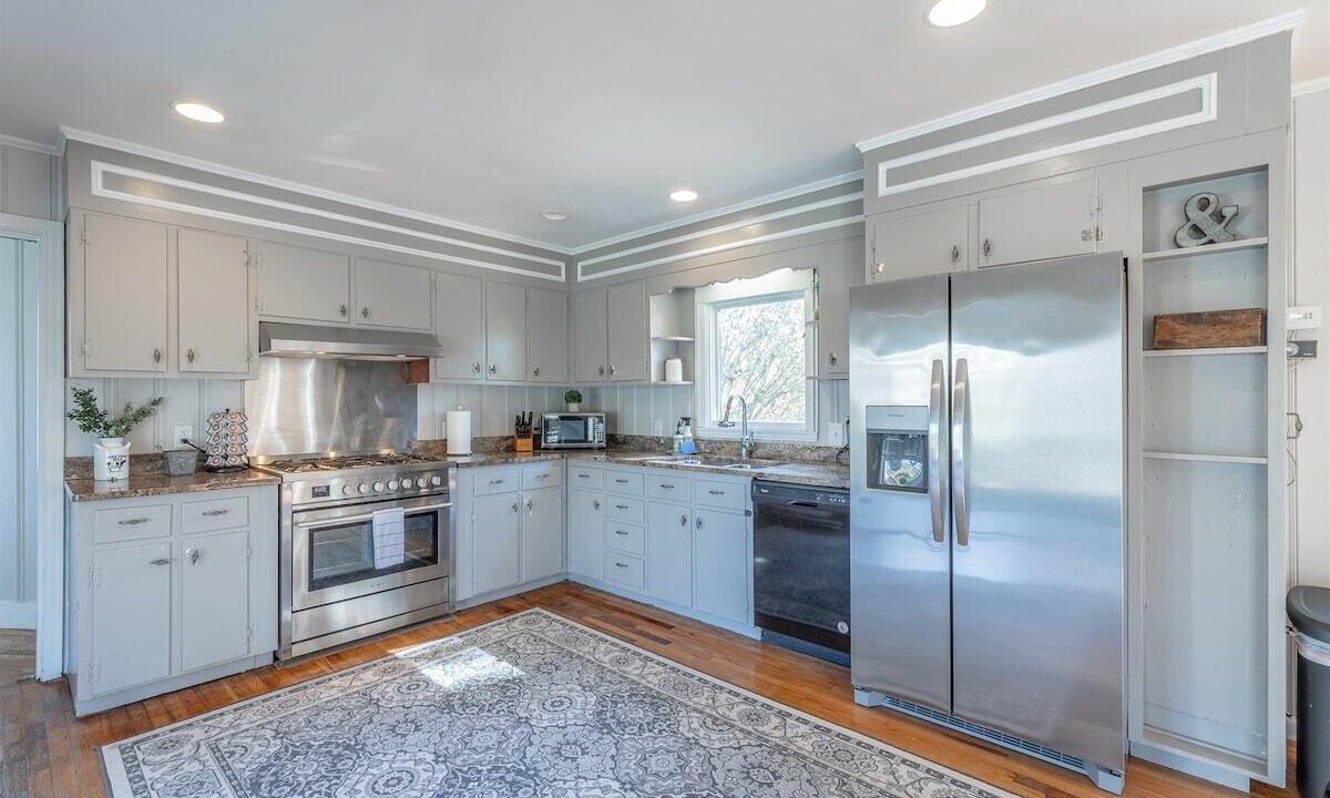 Photo of Kitchen in Chattanooga Valley