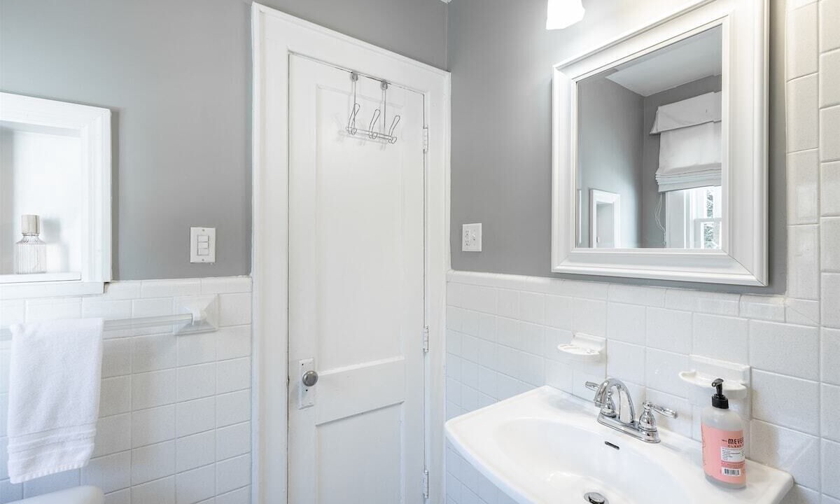 Photo of Bathroom in Chattanooga Valley