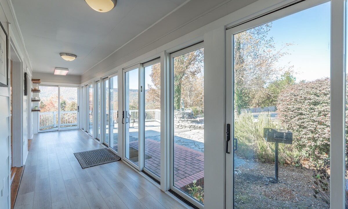 Photo of Bedroom in Chattanooga Valley