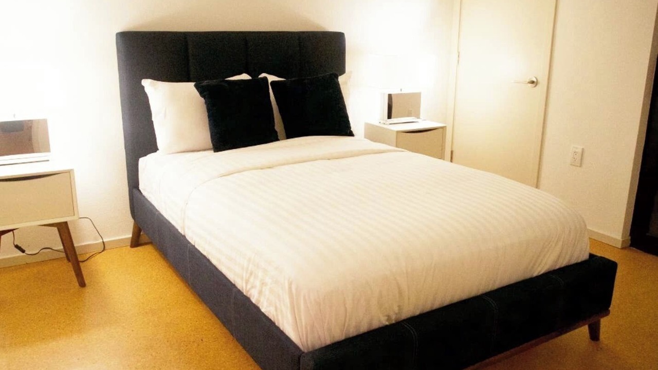 Photo of Bedroom in Hollywood