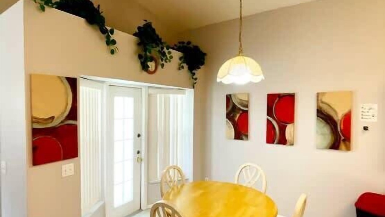 Photo of Others in Lindfields