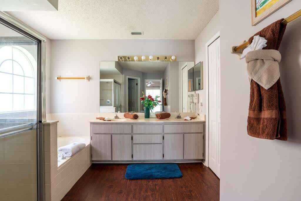 Photo of Bathroom in Lindfields