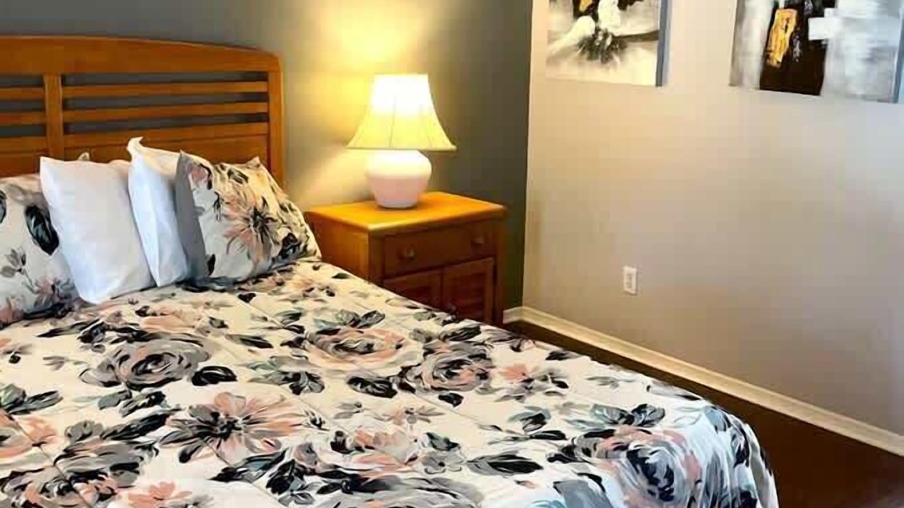 Photo of Bedroom in Lindfields