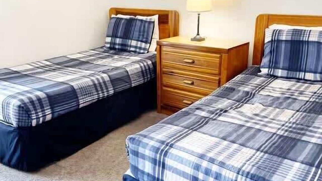 Photo of Bedroom in Lindfields