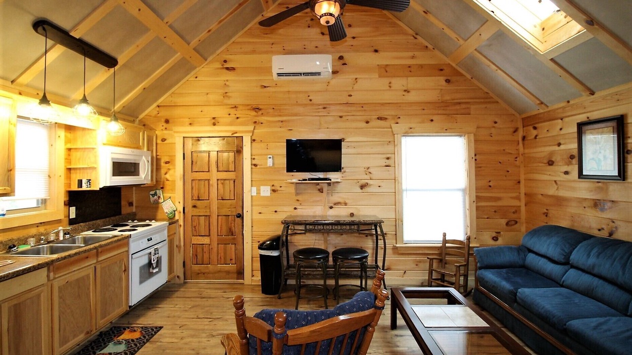 Photo of Livingroom in Waynesville