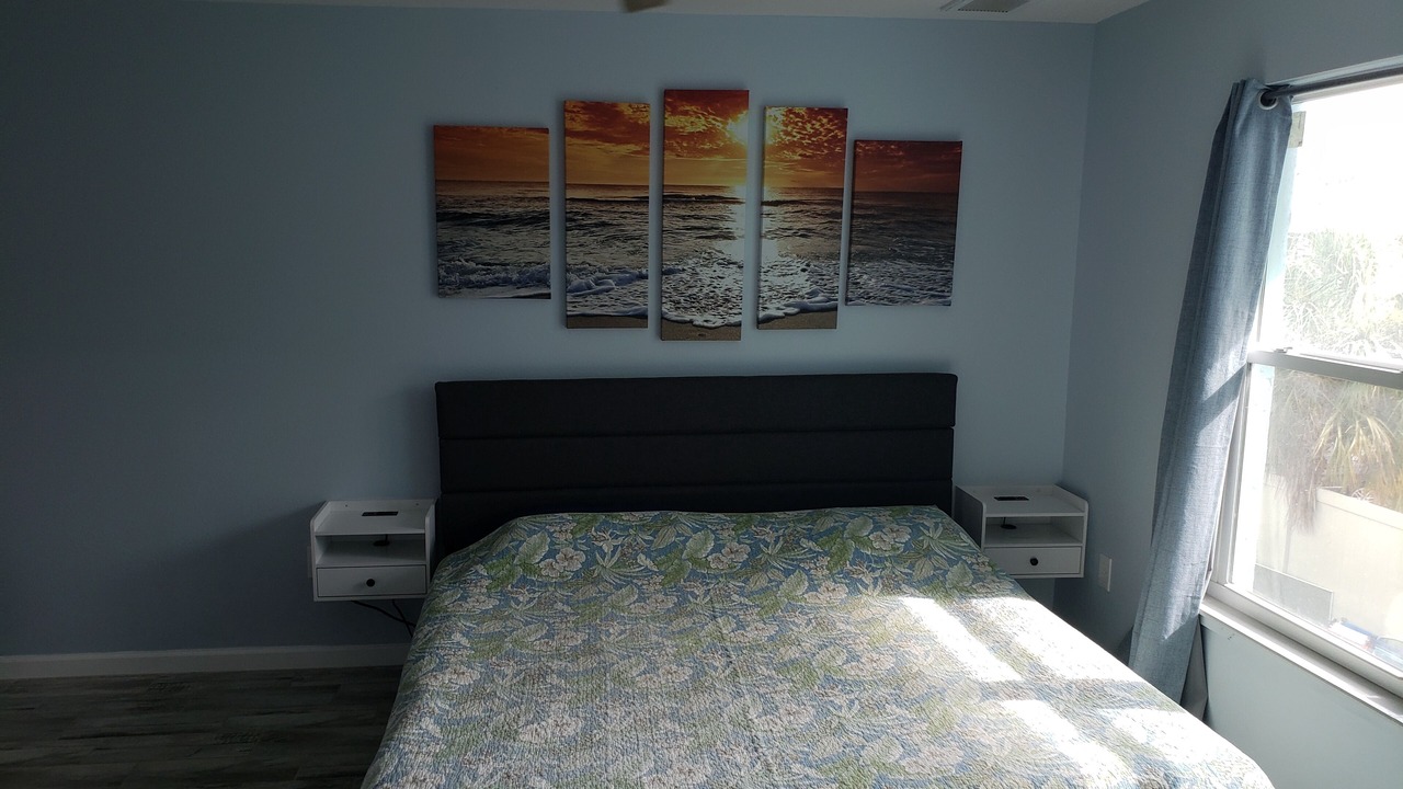 Photo of Bedroom in Englewood