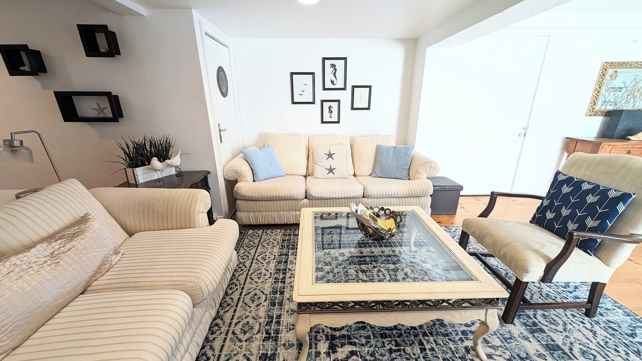 Photo of Livingroom in Onset