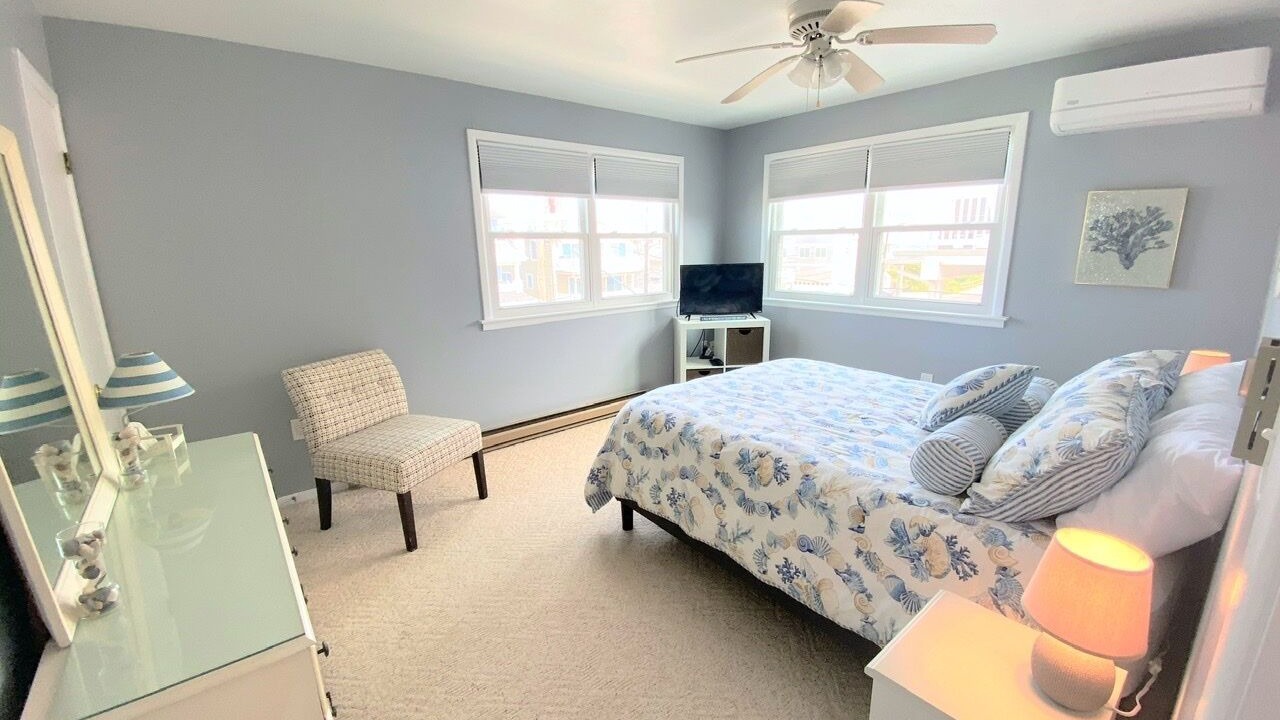 Photo of Bedroom in Townsend's Inlet
