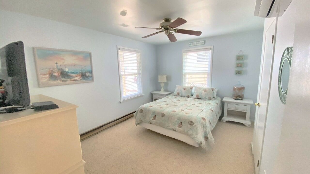 Photo of Bedroom in Townsend's Inlet