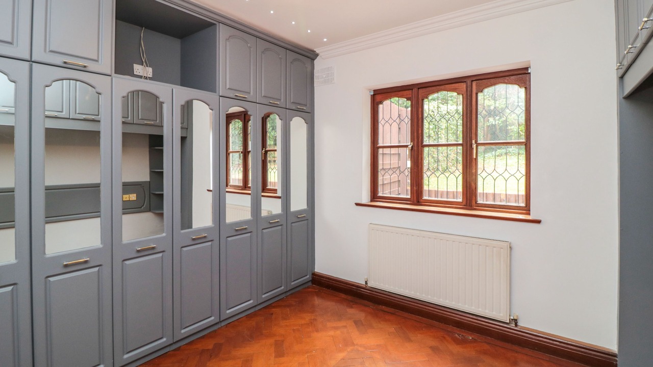 Photo of Others in Herongate