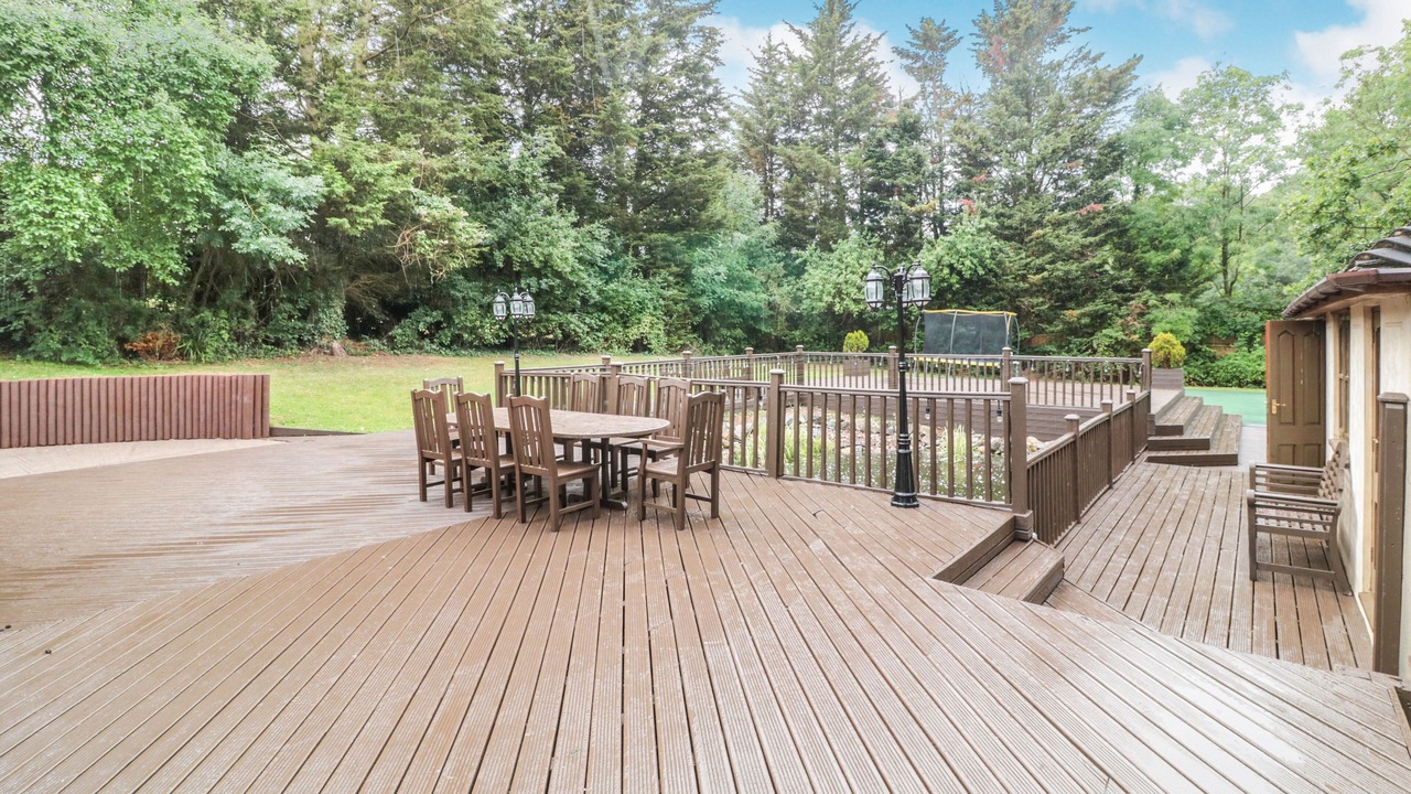 Photo of Outdoor in Herongate