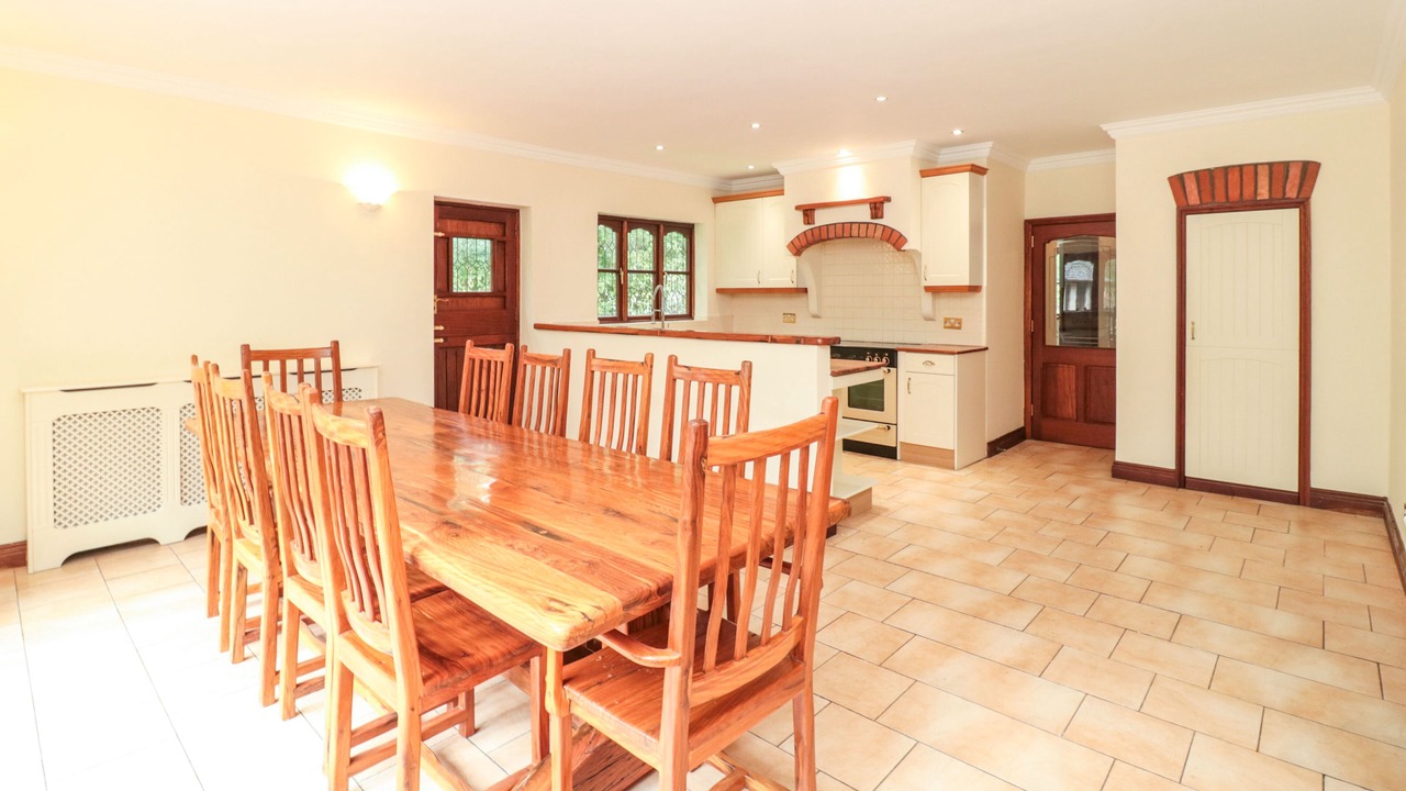 Photo of Others in Herongate