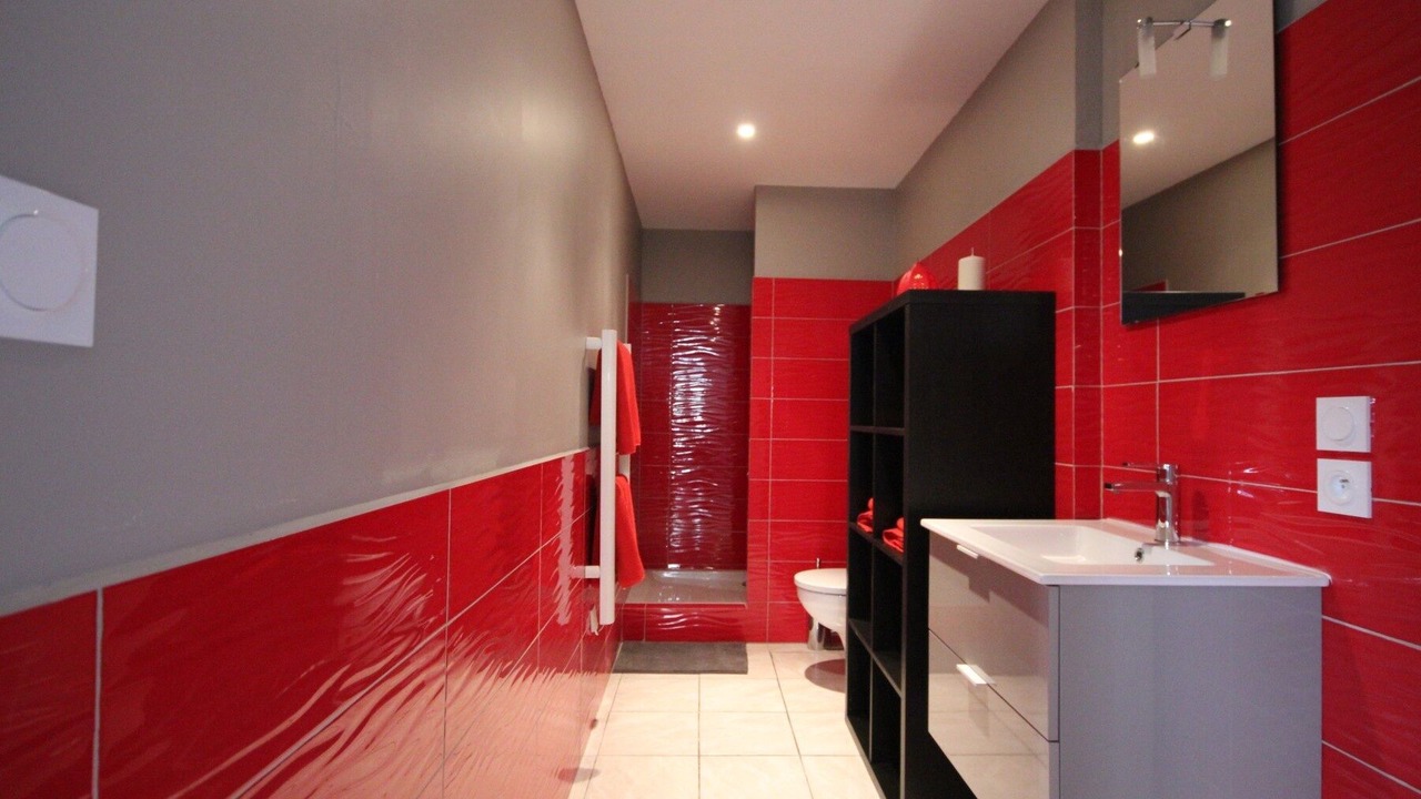 Photo of Bathroom in Minimes - Barriere de Paris