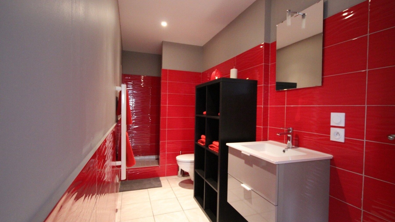 Photo of Bathroom in Minimes - Barriere de Paris