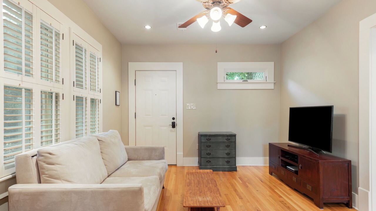 Photo of Livingroom in Hyde Park