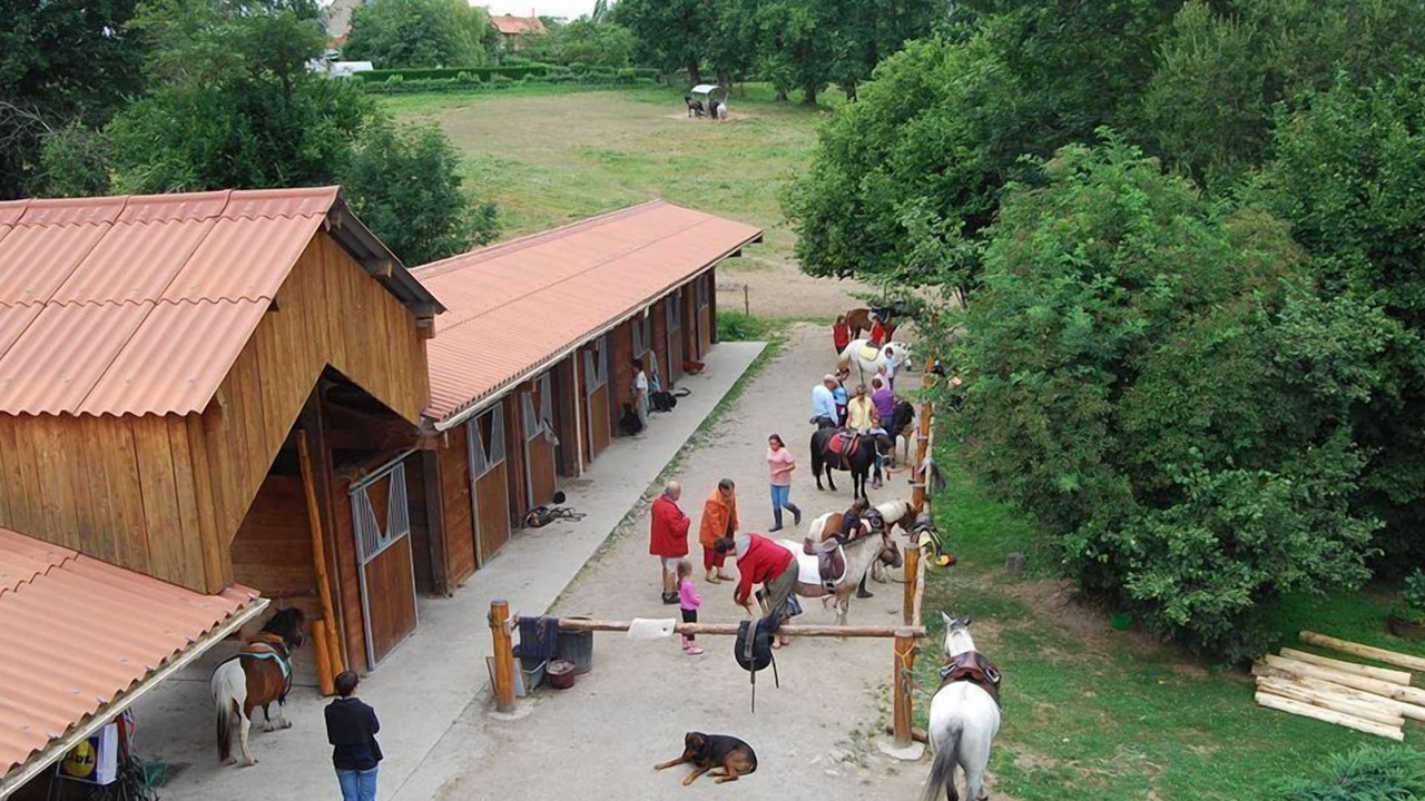 Photo of Outdoor in Bussiere-Dunoise