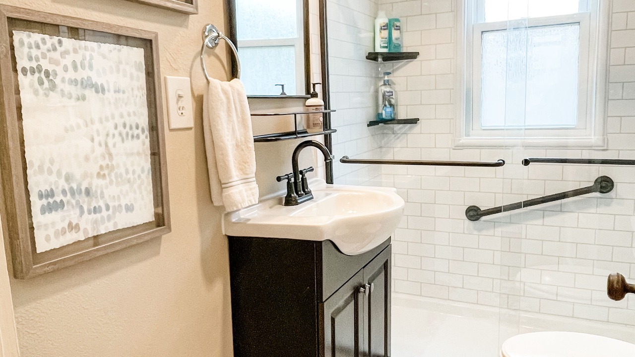 Photo of Bathroom in Rogers