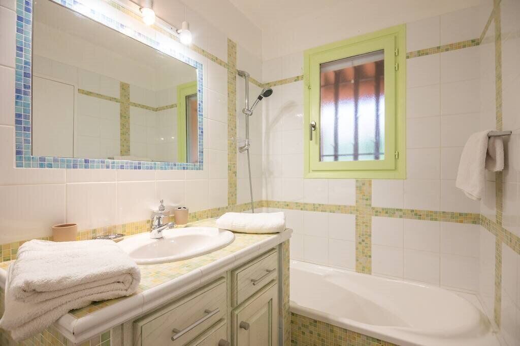 Photo of Bathroom in Agay