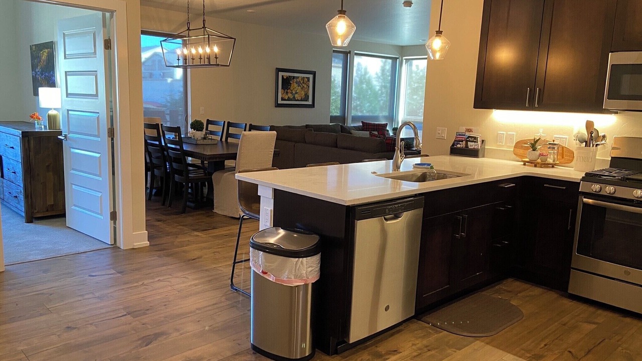 Photo of Others in Dillon