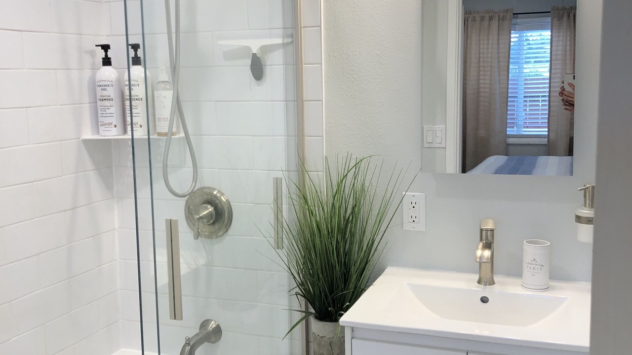 Photo of Bathroom in Del Rey