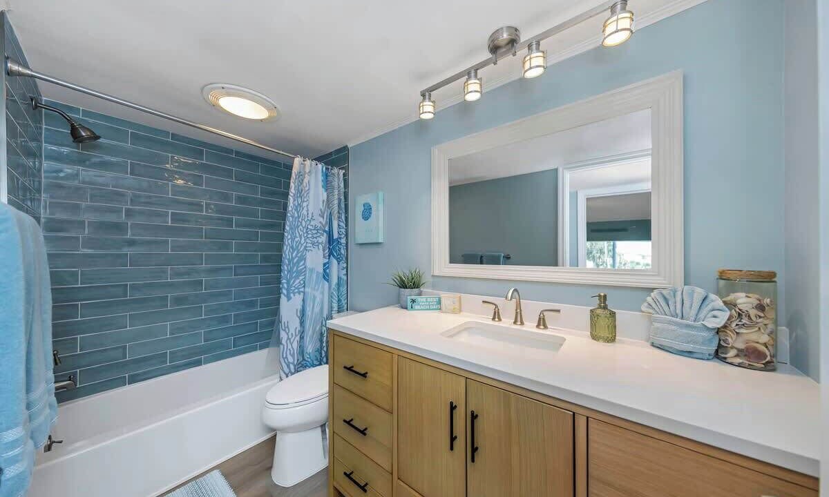 Photo of Bathroom in Bay Esplanade